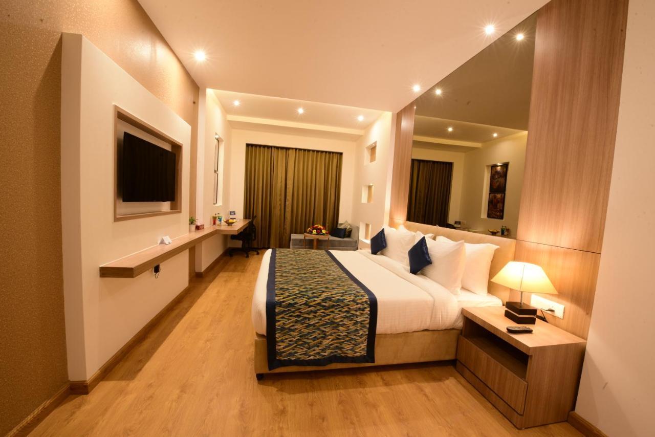SureStay Hotel by Best Western Amritsar Exterior foto